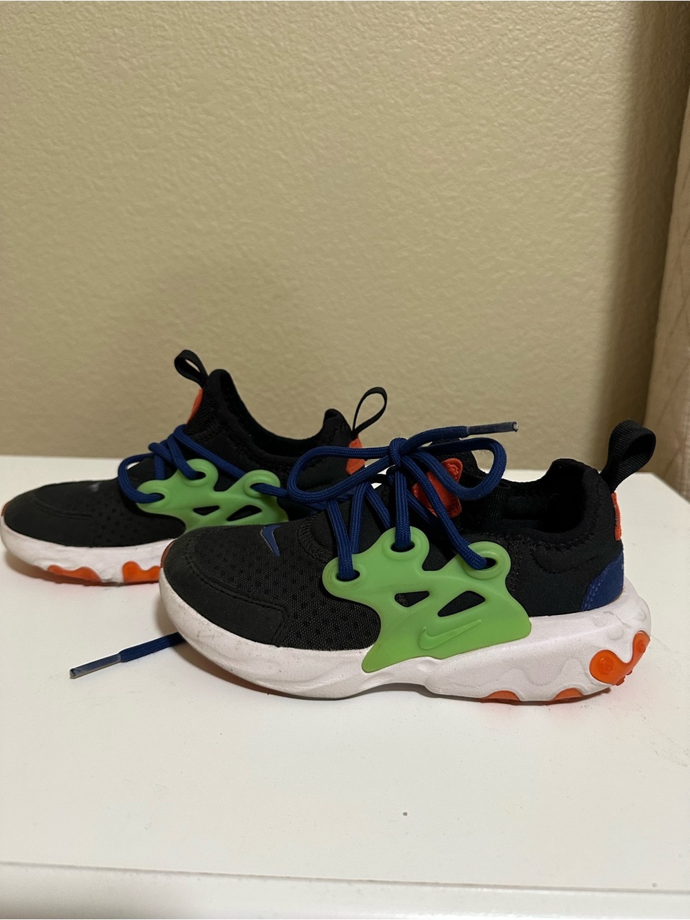 Nike React Presto | Kids Navy & Green Athletic Sneakers